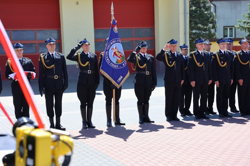 Powiat sztumski. Dzień Strażaka i przekazanie nowych wozów dla OSP Mikołajki Pomorskie i OSP Stary Targ.