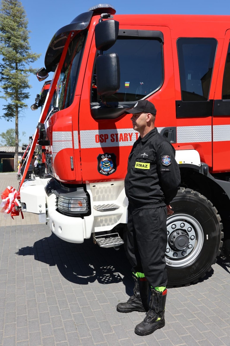 Powiat sztumski. Dzień Strażaka i przekazanie nowych wozów dla OSP Mikołajki Pomorskie i OSP Stary Targ.