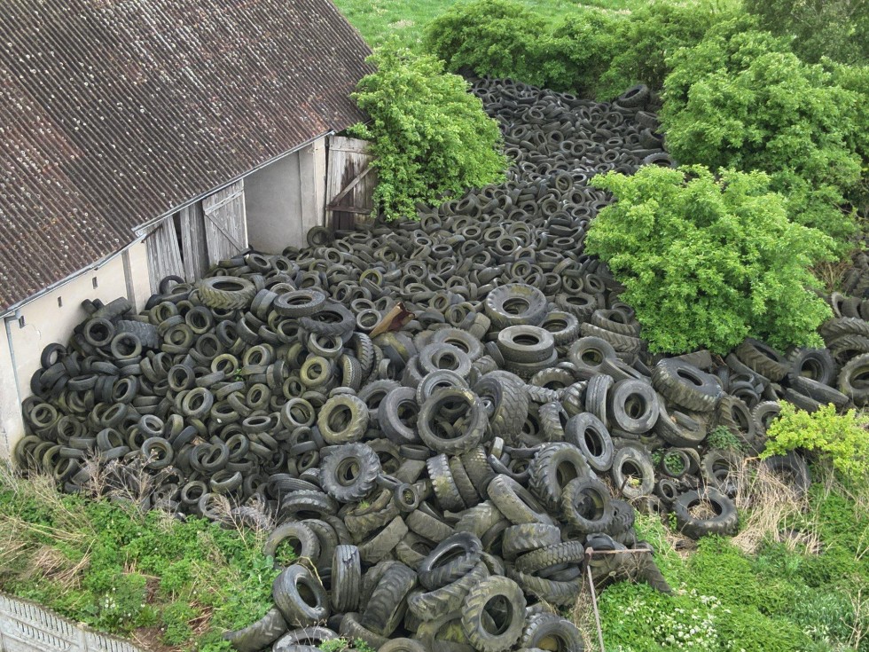 Tysiące opon na jednej posesji w powiecie malborskim