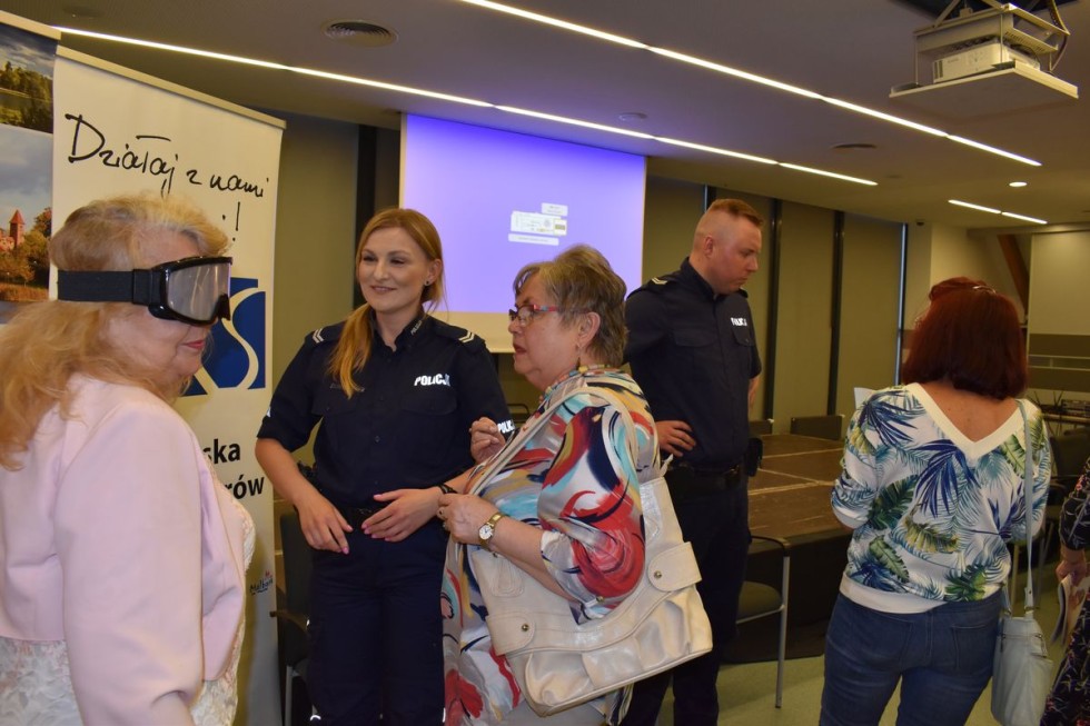 Malbork. Debata społeczna o bezpieczeństwie seniorów.