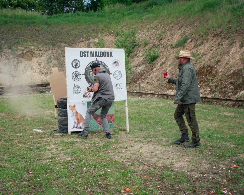 Nowa Wieś Malborska. Pistolet i Rewolwer Obronny – zawody w strzelnicy Trofeum.