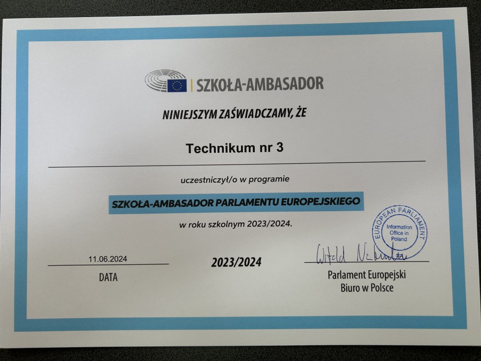 Malbork. Technikum nr 3 kolejny raz Szkołą-Ambasadorem Parlamentu Europejskiego.