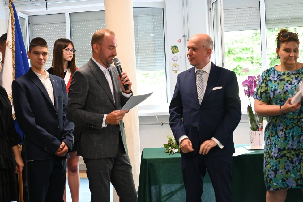 Nowy Dwór Gdański. Zakończenie roku szkolnego w SOSW – wręczono Stypendia Starosty.