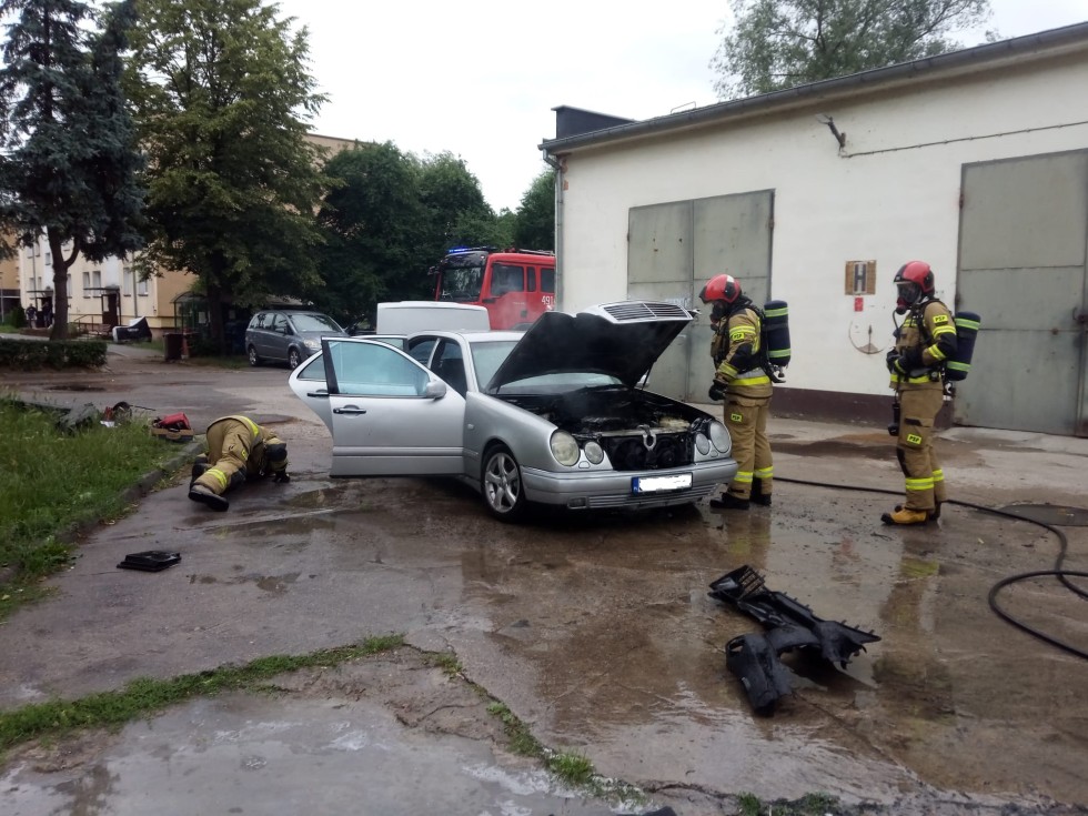Nowy Dwór Gdański. Pożar samochodu osobowego.