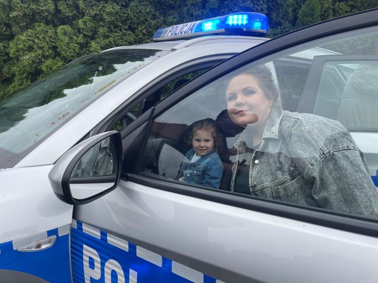 Powiat sztumski. Policjanci na rodzinnych festynach z okazji rozpoczęcia wakacji.