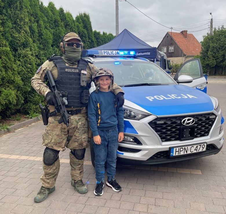 Powiat sztumski. Policjanci na rodzinnych festynach z okazji rozpoczęcia wakacji.