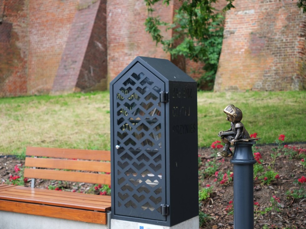 Do Malborka wróciła zrekonstruowana figurka Marianka z książką.