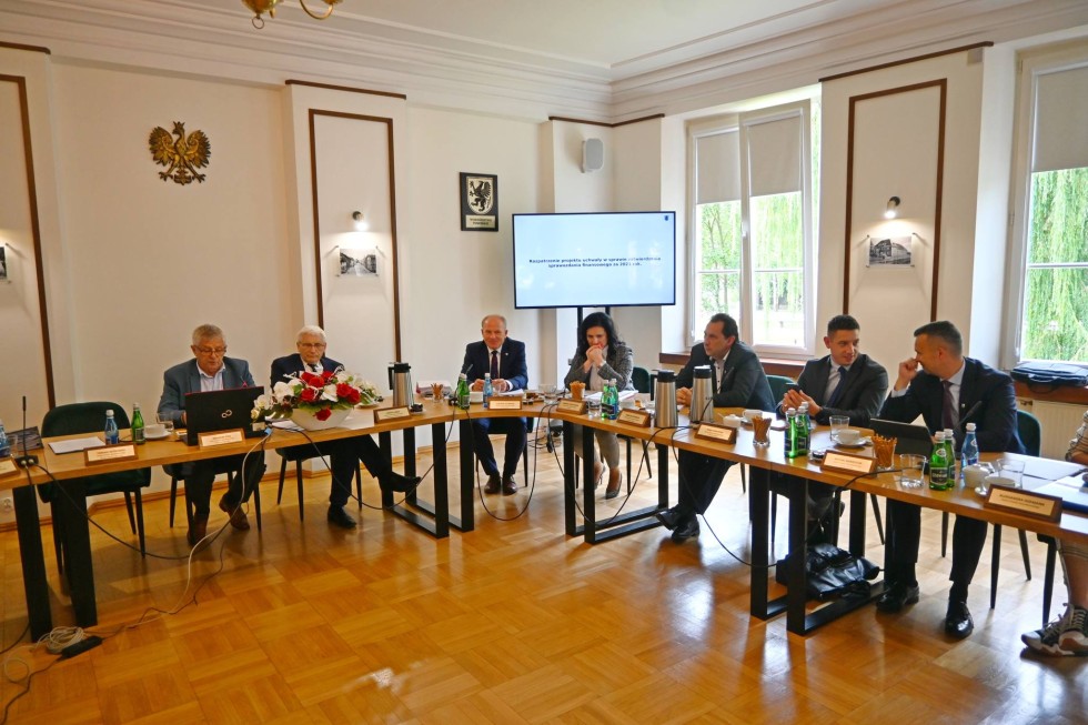 Zarząd Powiatu Nowodworskiego z absolutorium.