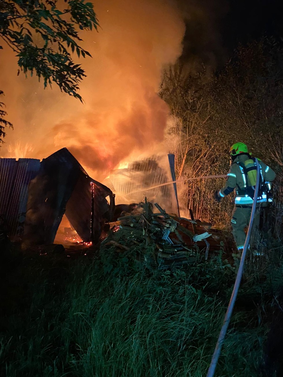 Pożar budynku gospodarczego w gminie Lichnowy.