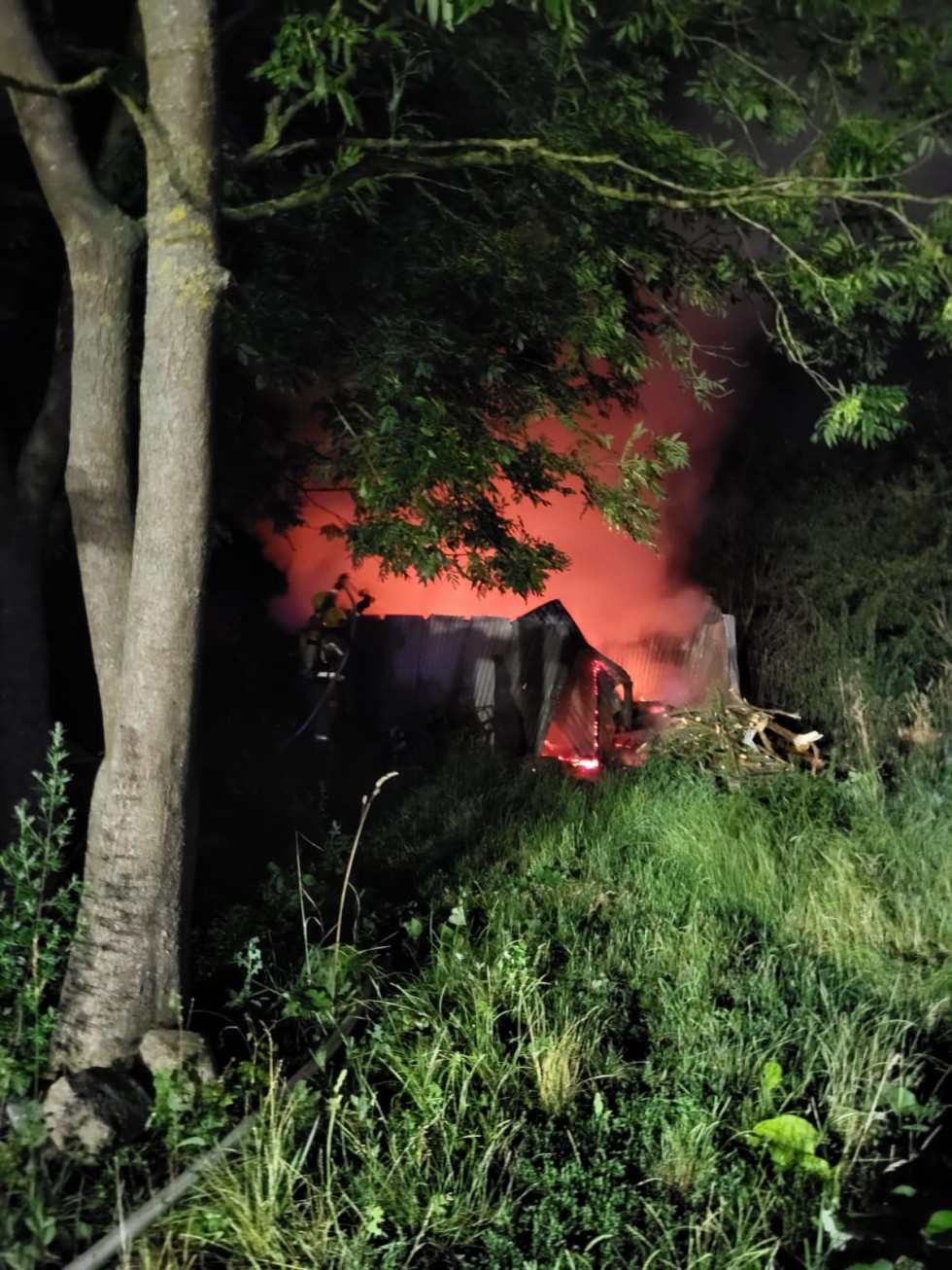 Pożar budynku gospodarczego w gminie Lichnowy.