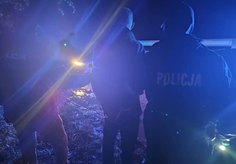 Kradli nadajniki GPS z ciągników i sprzętu rolniczego – grozi im do 10 lat więzienia.