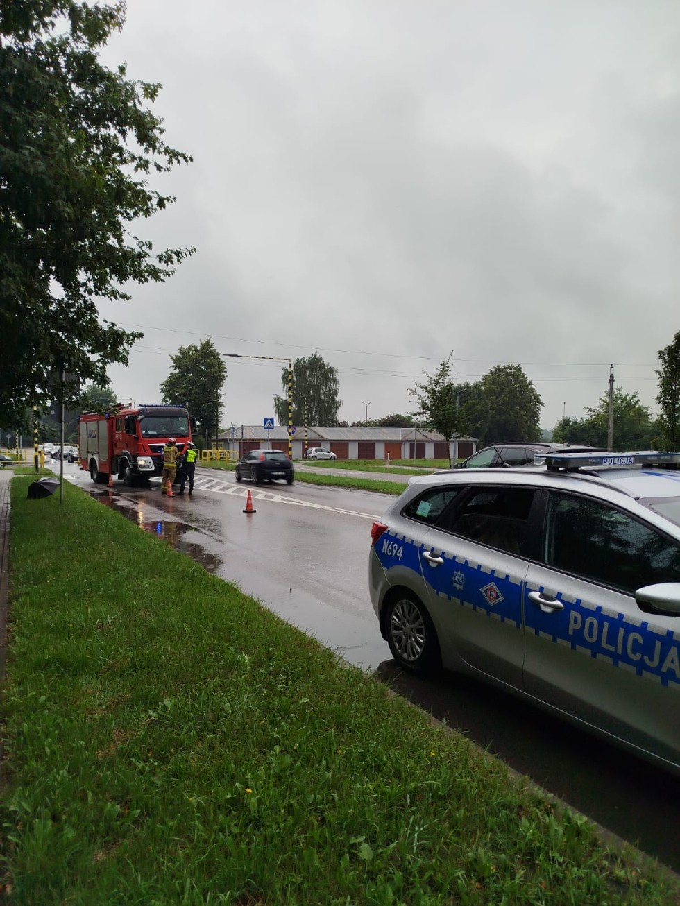 Nowy Dwór Gdański. Potrącił pieszego i uciekł z miejsca zdarzenia.