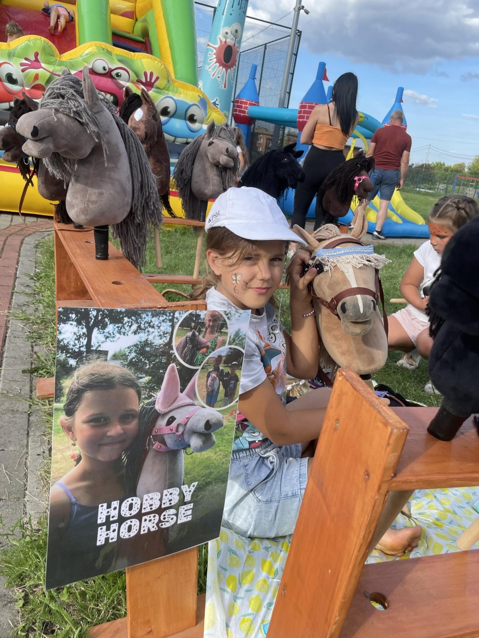 Gmina Miłoradz. Wakacje pełne atrakcji – za nami pikniki z kreatywną edukacją i zabawy sportowe.