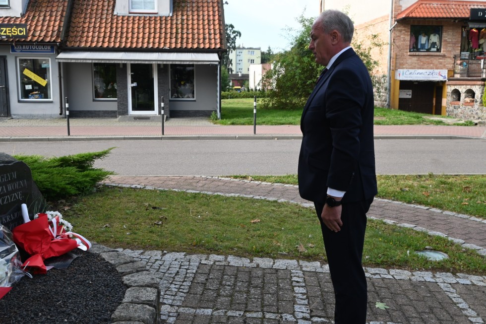 Nowy Dwór Gdański. Oddali hołd ofiarom II wojny światowej.