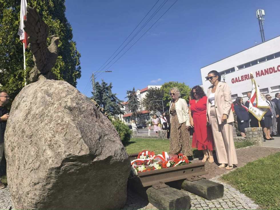 Sztum. Uroczystość z okazji 85. rocznicy wybuchu II wojny światowej.