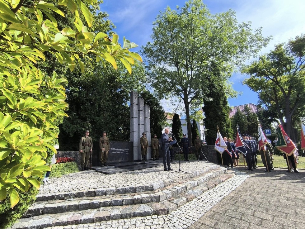 Sztum. Uroczystość z okazji 85. rocznicy wybuchu II wojny światowej.