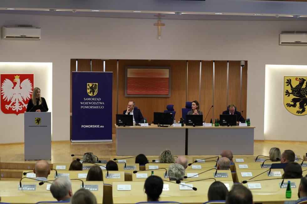 Aktywny Rodzic i Aktywny Maluch – spotkanie wiceminister i wojewody pomorskiej z samorządowcami.