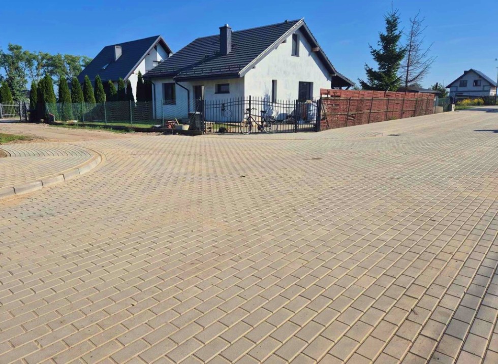 Gmina Miłoradz. Trwa przebudowa osiedla w Kończewicach.