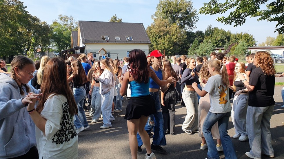 Malbork. Chodź, pomaluj mój świat – otrzęsiny w Technikum nr 3.