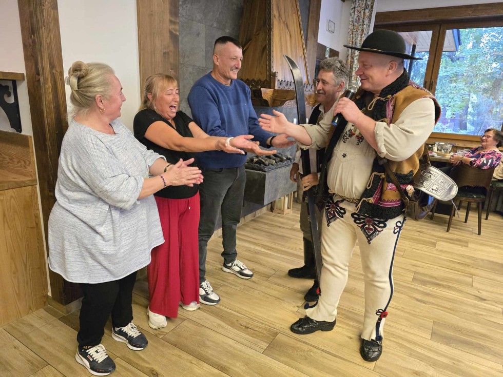 Gmina Miłoradz. Seniorzy odwiedzili zimową stolicę Polski – Zakopane.