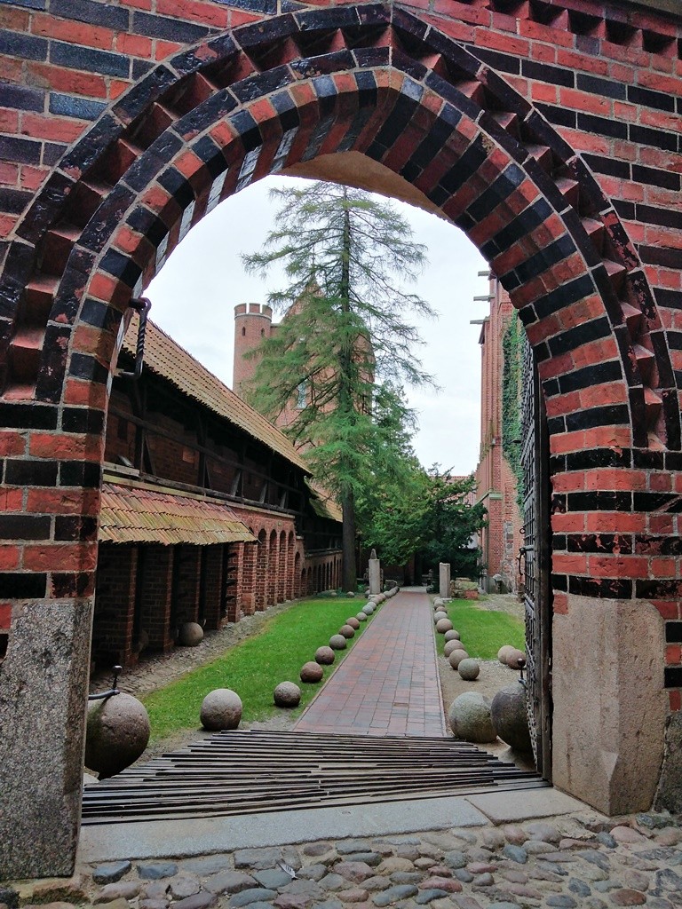 Malbork. Uczniowie Technikum nr 3 na lekcji historii w Muzeum Zamkowym.
