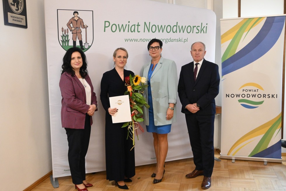 Nowy Dwór Gdański. Dzień Edukacji Narodowej i nagrody dla nauczycieli.