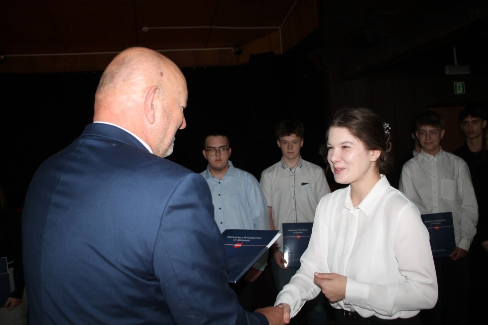 Powiat sztumski. Dzień Edukacji Narodowej i stypendia starosty.