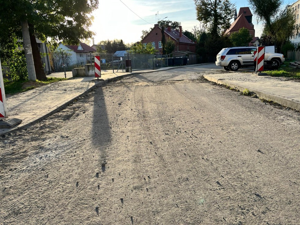 Nowy Staw. Rozpoczęła się przebudowa dróg gminnych.