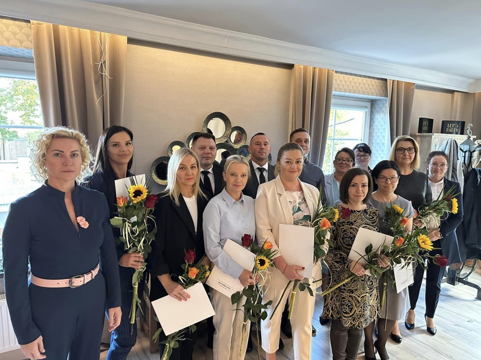 Nowy Dwór Gdański. Listy gratulacyjne i nagrody dla nauczycieli z okazji Dnia Edukacji Narodowej.