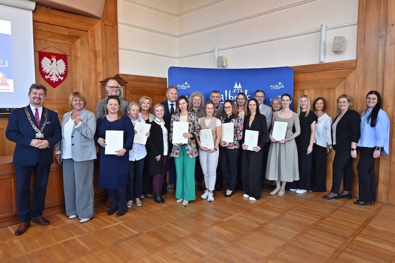 Malbork. Nagrody dla nauczycieli i dyrektorów z okazji Dnia Edukacji Narodowej.