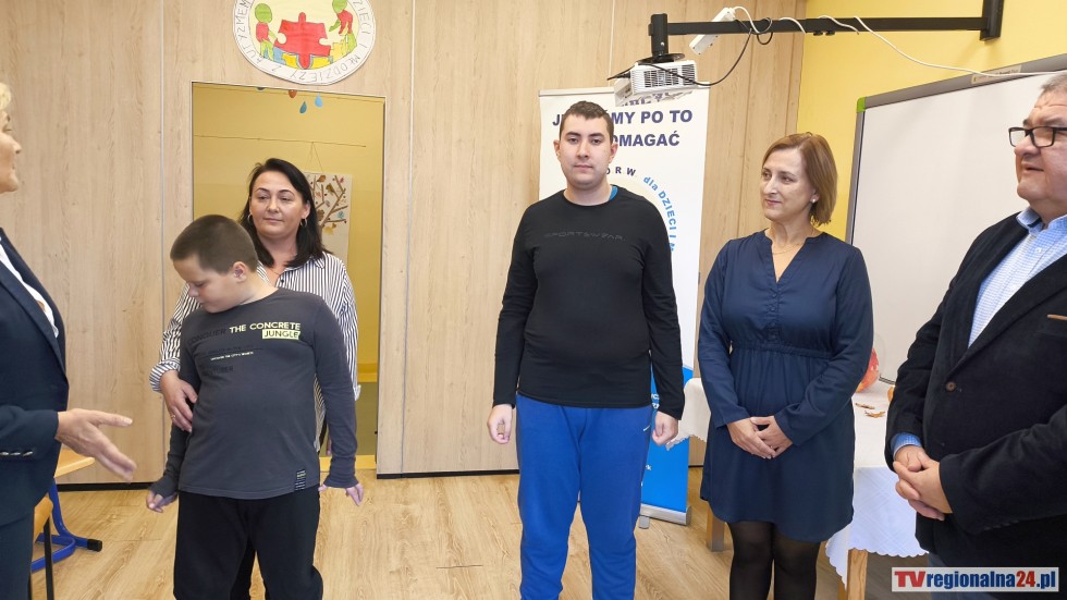 Fundacja Lokalni przekazała dwa laptopy wychowankom Specjalnego Ośrodka Rewalidacyjno-Wychowawczego dla Dzieci i Młodzieży z Autyzmem w Malborku