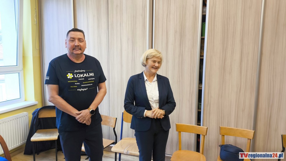 Fundacja Lokalni przekazała dwa laptopy wychowankom Specjalnego Ośrodka Rewalidacyjno-Wychowawczego dla Dzieci i Młodzieży z Autyzmem w Malborku