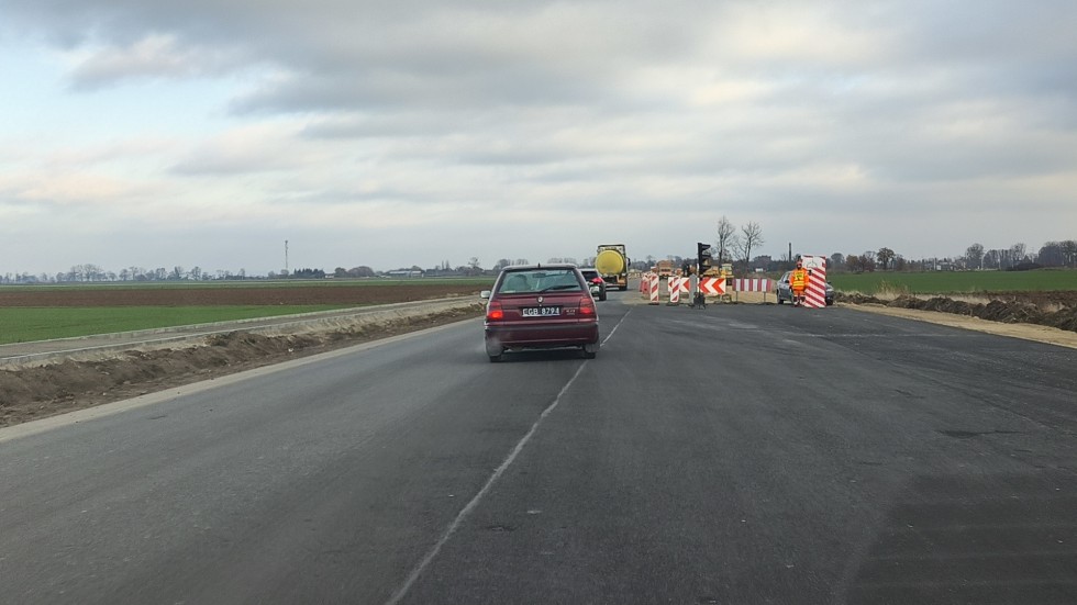 Przebudowa drogi krajowej nr 22 w powiecie malborskim. Tak obecnie wygląda odcinek między Malborkiem a Starym Polem - listopad 2024. Wideo i zdjęcia