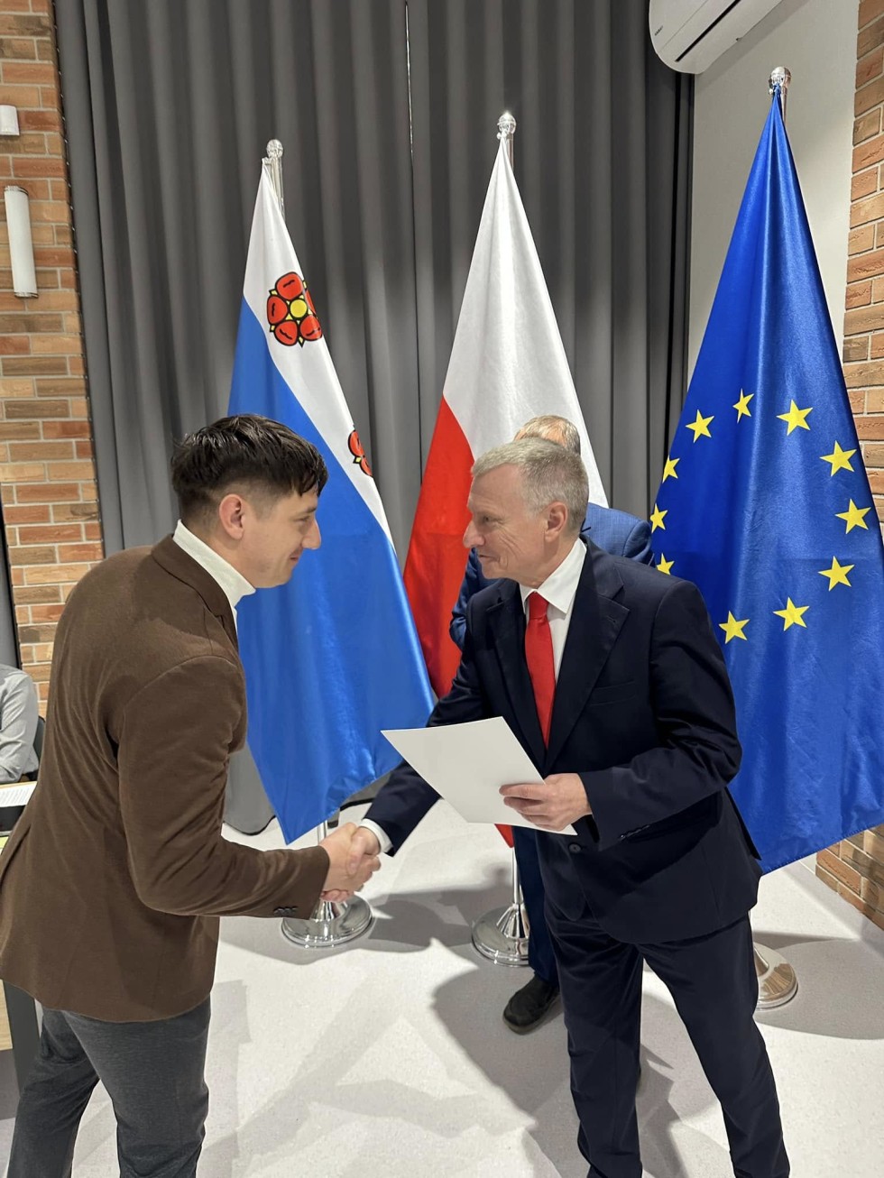 Wręczenie zaświadczeń dla nowych sołtysów Gminy Nowy Dwór Gdański.