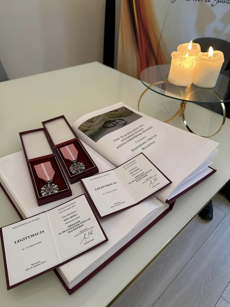 Nowy Dwór Gdański. Jubileusz 50-lecia pożycia małżeńskiego państwa Stanisławy i Henryka Mocarskich.