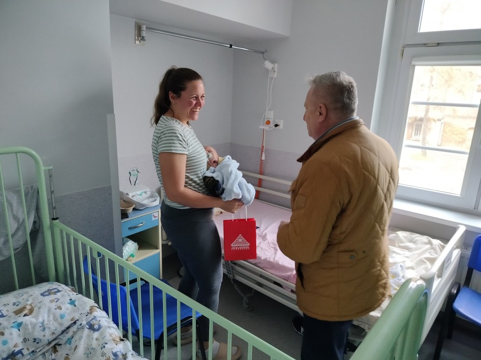 Malbork. Mikołajkowe spotkania z dziećmi.