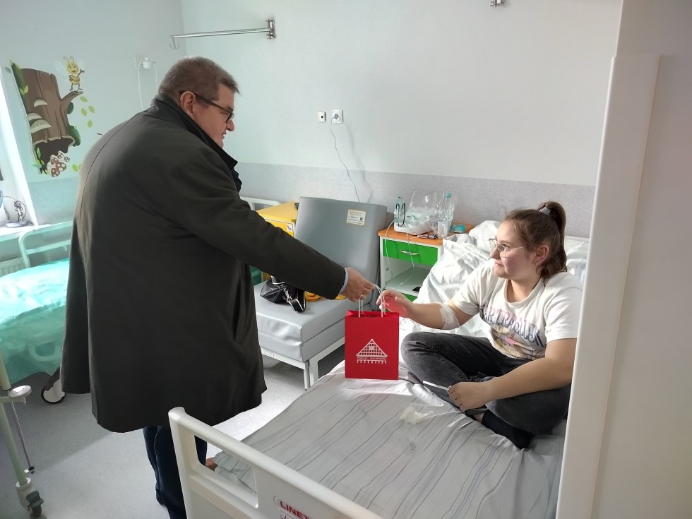 Malbork. Mikołajkowe spotkania z dziećmi.