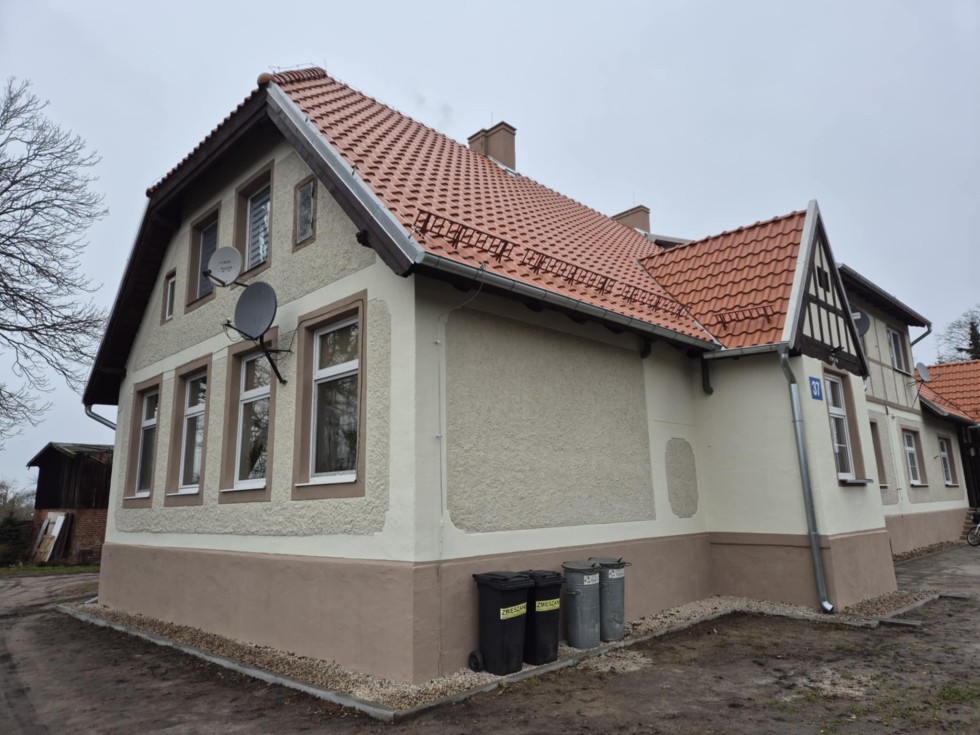 Gmina Miłoradz. Metamorfoza zabytkowego budynku w Pogorzałej Wsi.