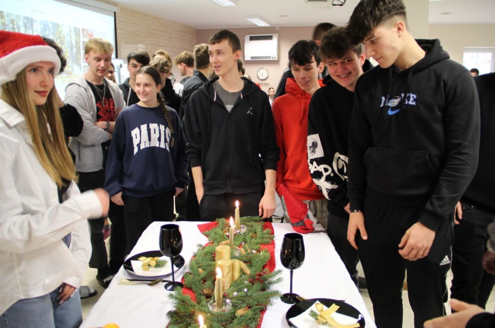 Malbork. Konkurs na najpiękniejszy tradycyjny stół zimowy w Technikum nr 3.