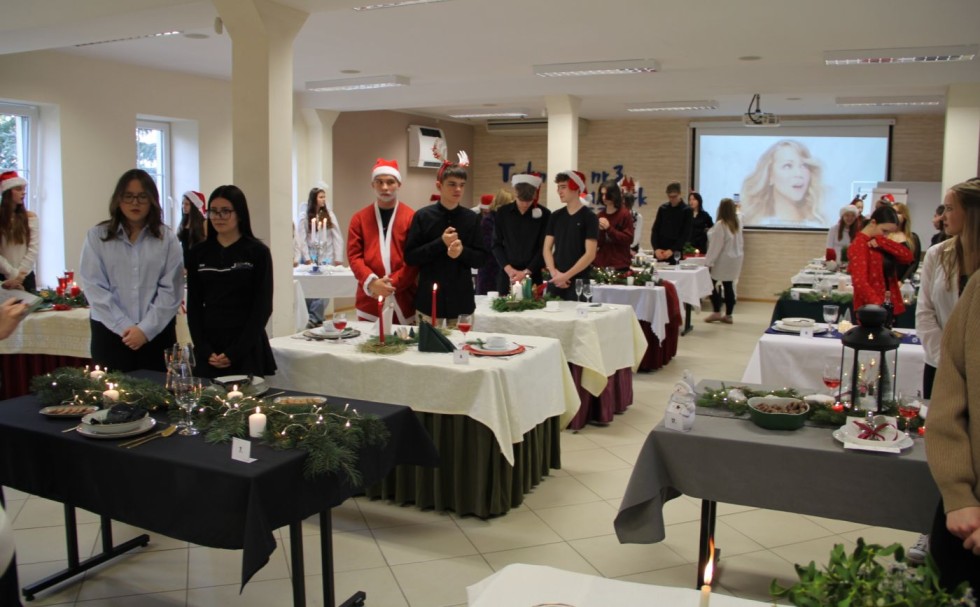 Malbork. Konkurs na najpiękniejszy tradycyjny stół zimowy w Technikum nr 3.