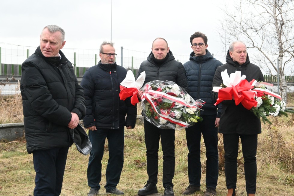 Nowy Dwór Gdański. Hołd czołgistom - ofiarom stanu wojennego.