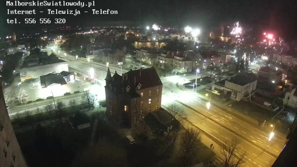 Mieszkańcy Malborka powitali Nowy 2025 Rok. Zobacz wideo i zdjęcia