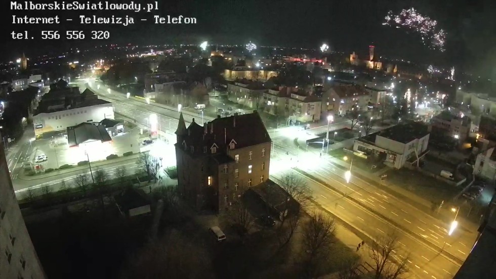 Mieszkańcy Malborka powitali Nowy 2025 Rok. Zobacz wideo i zdjęcia