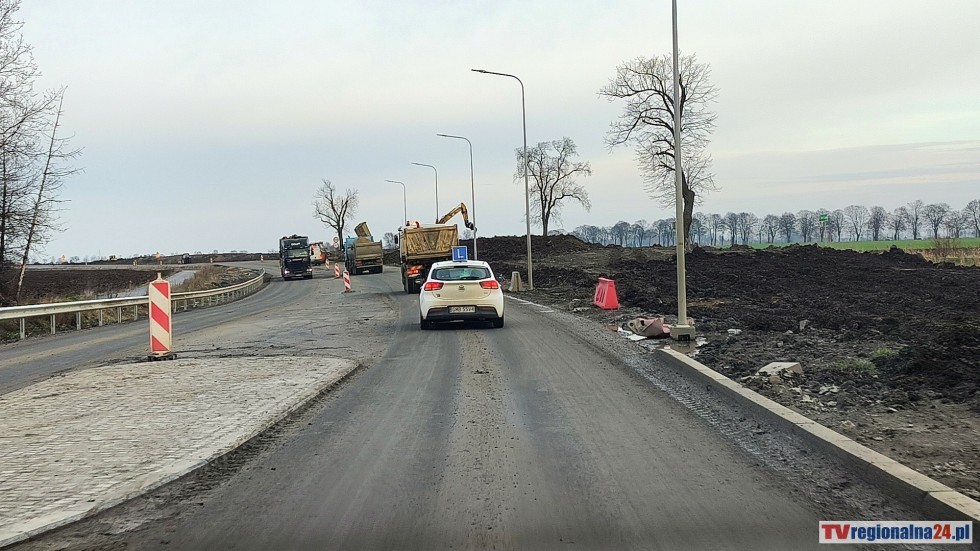 Rozbudowa DK22 od Królewa do granicy woj. pomorskiego zakończy się w połowie 2025 roku.