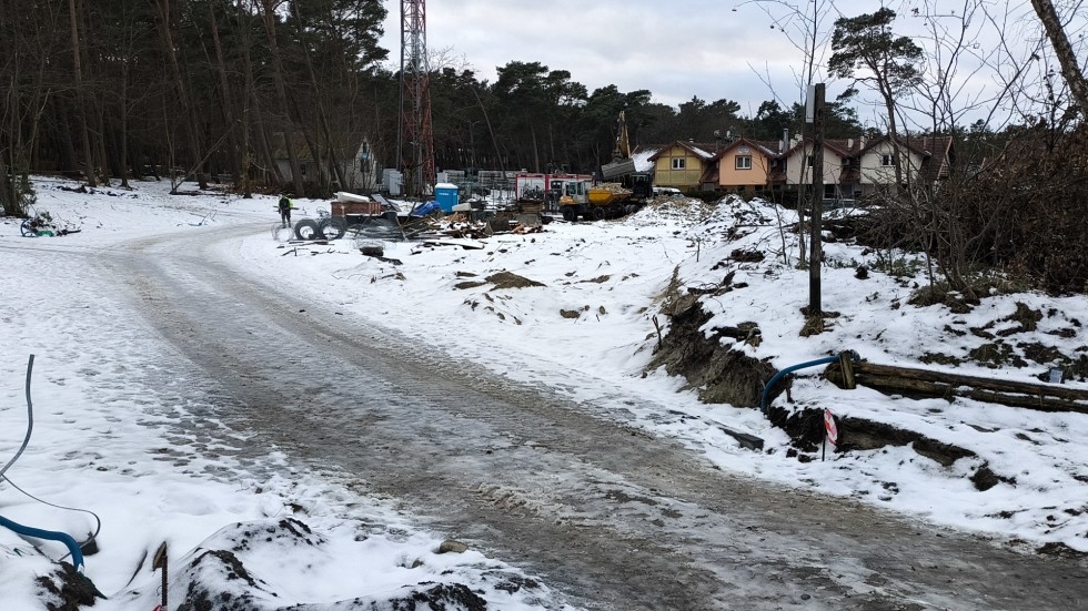 Stegna. Trwa przebudowa zejść na plażę wraz z budową promenady, elementów małej infrastruktury i oświetlenia. Zobacz postęp prac styczeń 2025