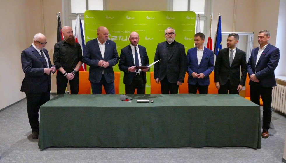 Pamiątka dla przyszłych pokoleń – w iglicy wieży ciśnień w Sztumie umieszczona zostanie kapsuła czasu.
