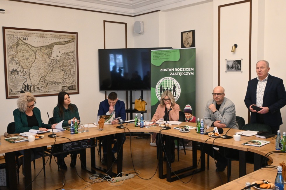 System pieczy zastępczej w powiecie nowodworskim.