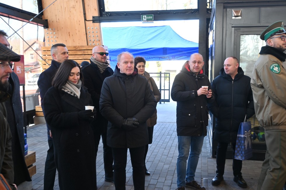 Uroczyste otwarcie boiska wielofunkcyjnego w Stegnie.