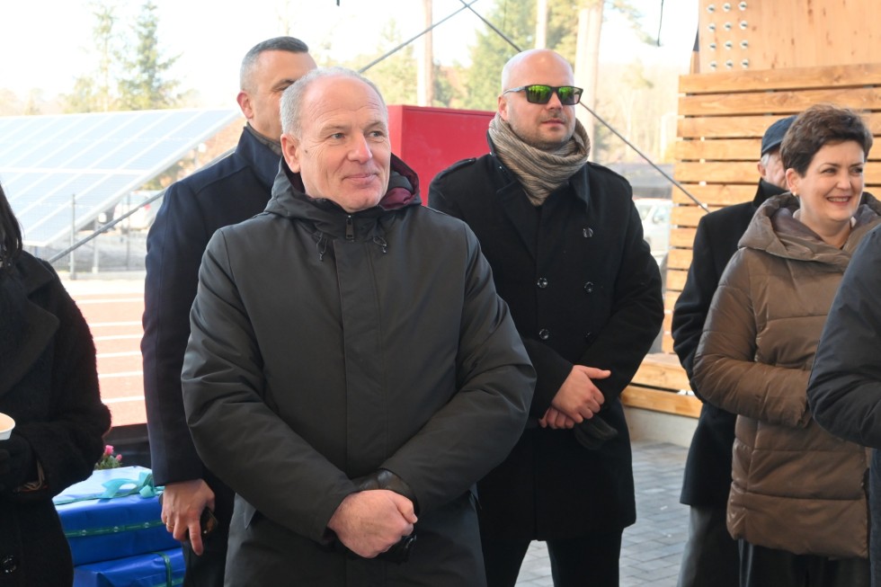 Uroczyste otwarcie boiska wielofunkcyjnego w Stegnie.