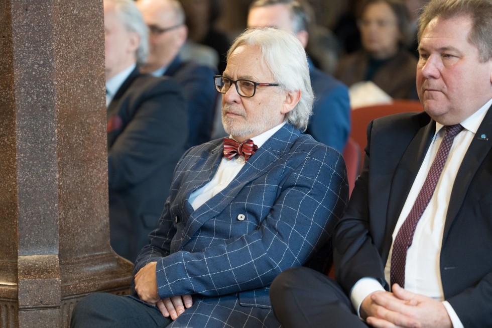 Od 20 lat ratują życie. Oddział neurochirurgii Szpitala im. Mikołaja Kopernika w Gdańsku z medalem